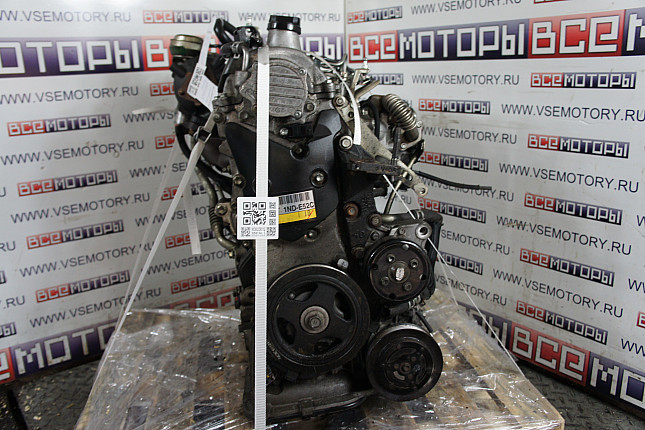 Двигатель вид с боку TOYOTA 1 ND-E52C