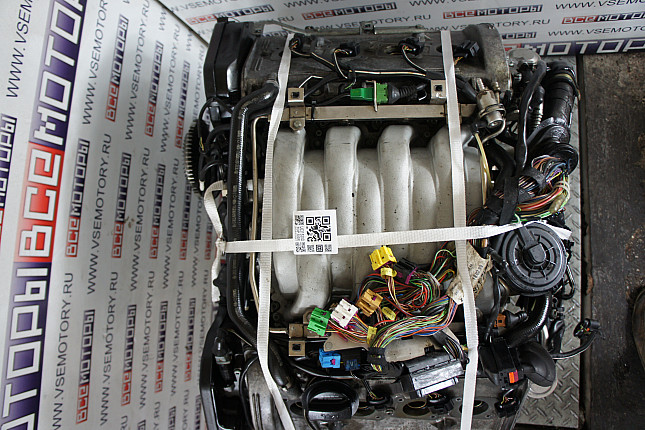 Фотография контрактного двигателя сверху AUDI AQH